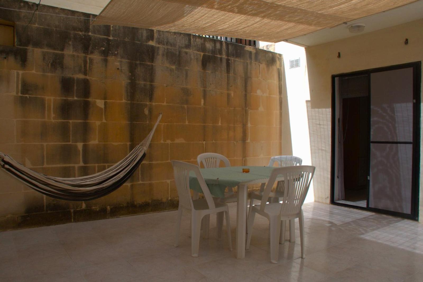 Seaside Serenity - A Lovely Apartment With Views เมลลิฮา ภายนอก รูปภาพ