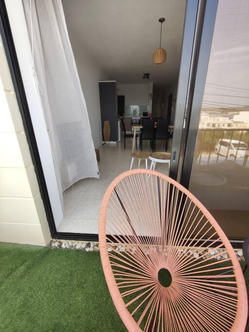 Seaside Serenity - A Lovely Apartment With Views เมลลิฮา ภายนอก รูปภาพ