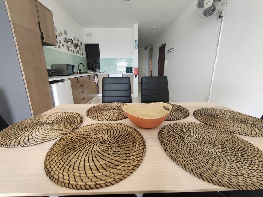 Seaside Serenity - A Lovely Apartment With Views เมลลิฮา ภายนอก รูปภาพ